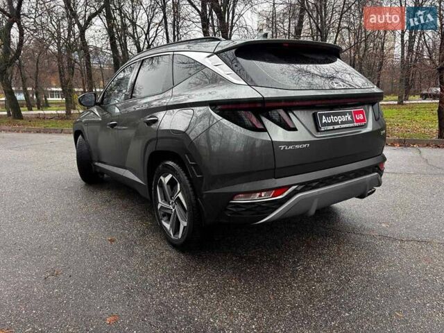 Серый Хендай Туксон, объемом двигателя 1.6 л и пробегом 105 тыс. км за 29990 $, фото 3 на Automoto.ua