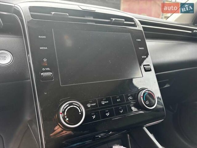 Серый Хендай Туксон, объемом двигателя 2.5 л и пробегом 28 тыс. км за 26990 $, фото 23 на Automoto.ua