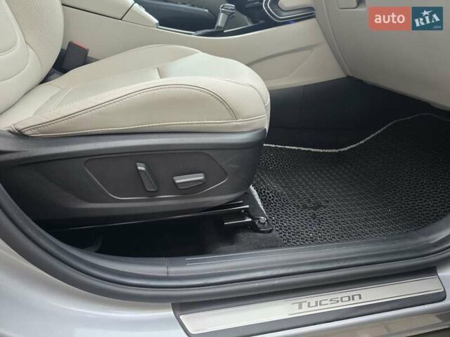 Серый Хендай Туксон, объемом двигателя 2 л и пробегом 39 тыс. км за 30500 $, фото 73 на Automoto.ua