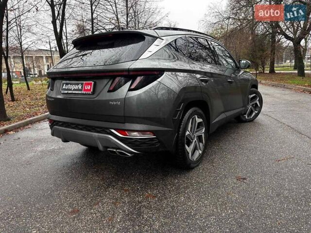 Серый Хендай Туксон, объемом двигателя 1.6 л и пробегом 105 тыс. км за 29990 $, фото 5 на Automoto.ua