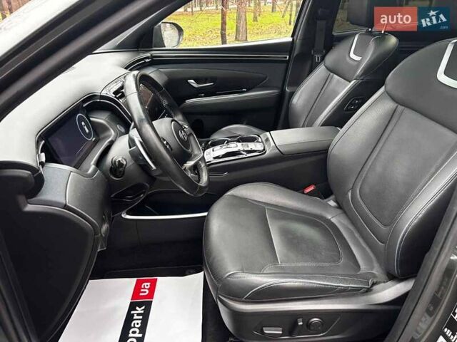 Серый Хендай Туксон, объемом двигателя 1.6 л и пробегом 105 тыс. км за 29990 $, фото 15 на Automoto.ua