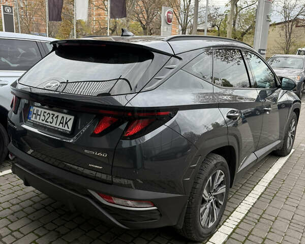 Серый Хендай Туксон, объемом двигателя 1.6 л и пробегом 35 тыс. км за 26000 $, фото 2 на Automoto.ua