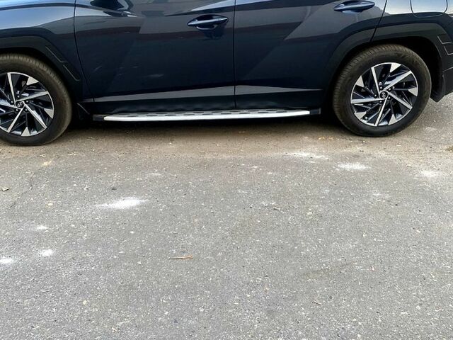 Серый Хендай Туксон, объемом двигателя 2 л и пробегом 23 тыс. км за 29000 $, фото 10 на Automoto.ua