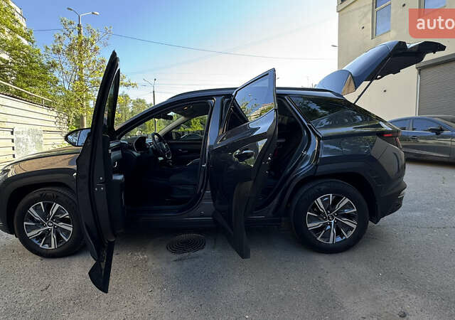 Сірий Хендай Туксон, об'ємом двигуна 2 л та пробігом 43 тис. км за 27000 $, фото 19 на Automoto.ua