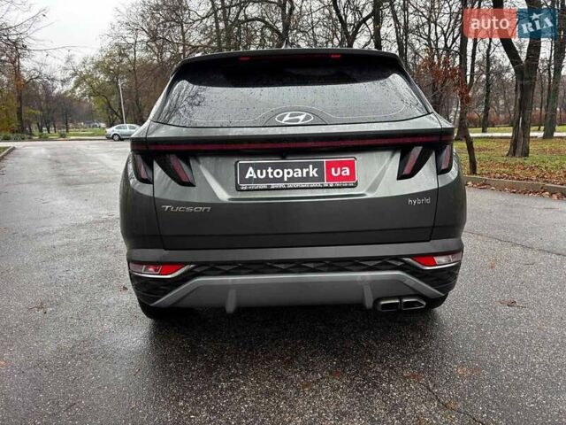 Серый Хендай Туксон, объемом двигателя 1.6 л и пробегом 105 тыс. км за 29990 $, фото 4 на Automoto.ua