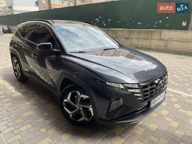 Серый Хендай Туксон, объемом двигателя 1.6 л и пробегом 46 тыс. км за 35000 $, фото 2 на Automoto.ua