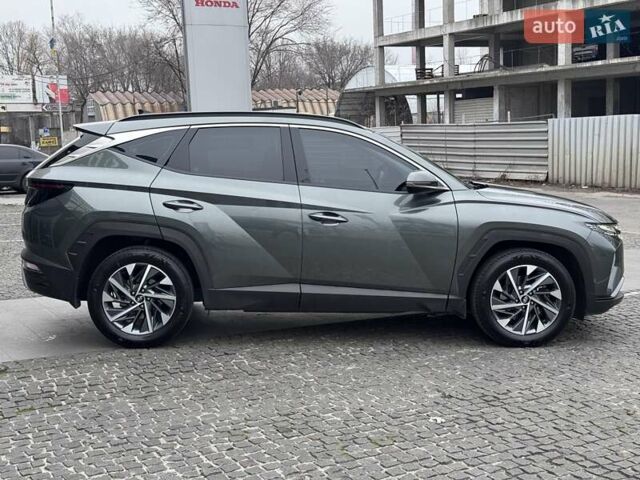 Серый Хендай Туксон, объемом двигателя 2 л и пробегом 62 тыс. км за 24500 $, фото 7 на Automoto.ua