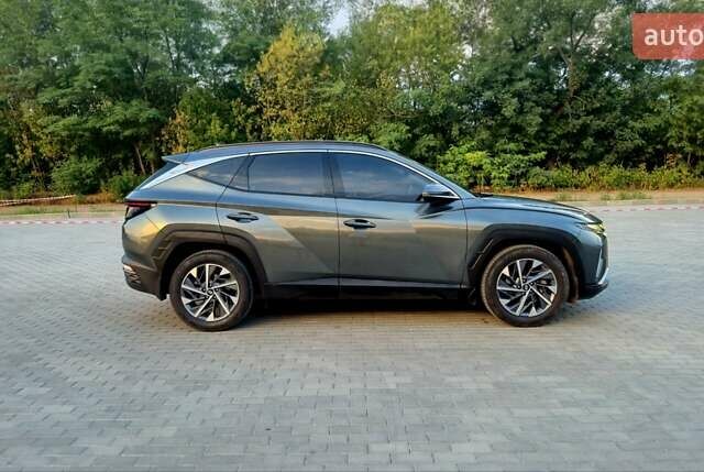Сірий Хендай Туксон, об'ємом двигуна 2 л та пробігом 55 тис. км за 27999 $, фото 5 на Automoto.ua
