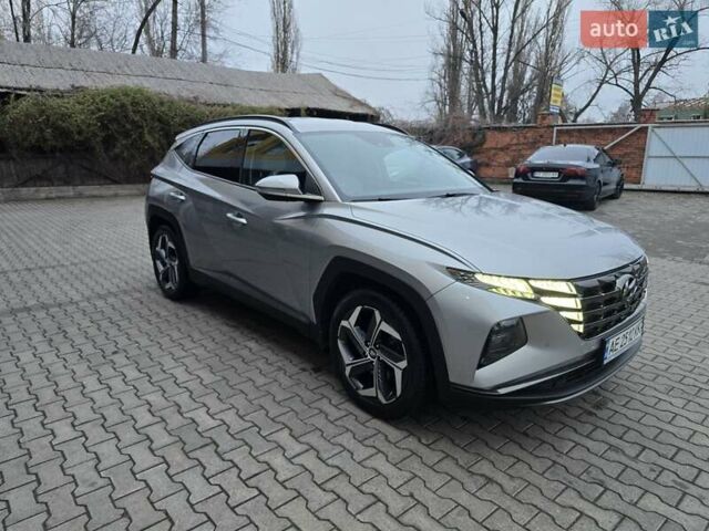 Серый Хендай Туксон, объемом двигателя 2 л и пробегом 39 тыс. км за 30500 $, фото 5 на Automoto.ua