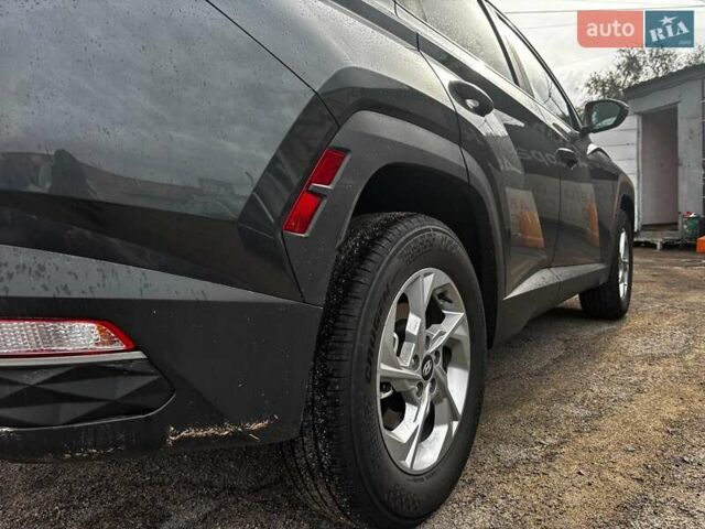 Серый Хендай Туксон, объемом двигателя 2.5 л и пробегом 28 тыс. км за 26990 $, фото 11 на Automoto.ua