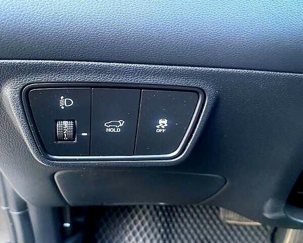 Серый Хендай Туксон, объемом двигателя 2 л и пробегом 23 тыс. км за 29000 $, фото 7 на Automoto.ua