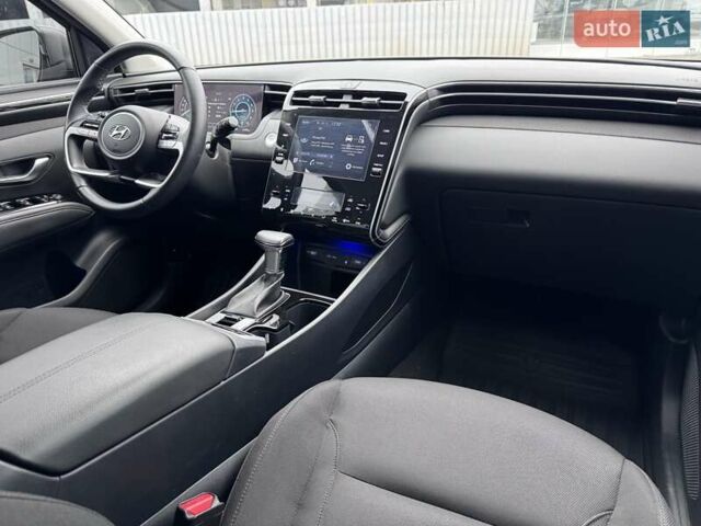 Серый Хендай Туксон, объемом двигателя 2 л и пробегом 62 тыс. км за 24500 $, фото 21 на Automoto.ua