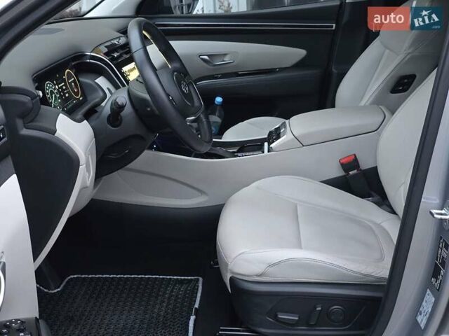 Серый Хендай Туксон, объемом двигателя 2 л и пробегом 39 тыс. км за 30500 $, фото 13 на Automoto.ua