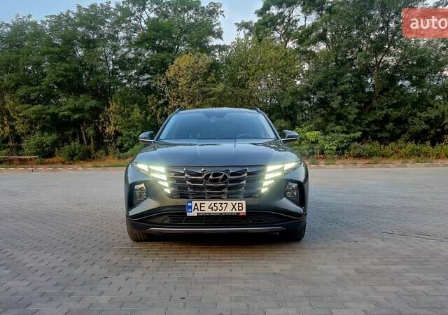 Сірий Хендай Туксон, об'ємом двигуна 2 л та пробігом 55 тис. км за 27999 $, фото 2 на Automoto.ua