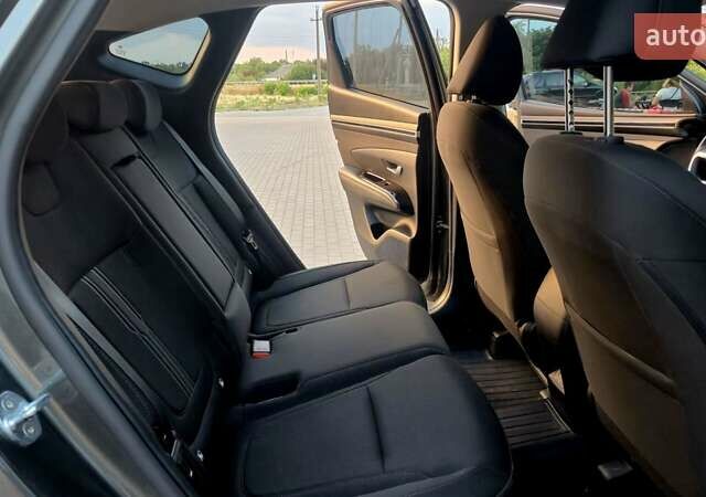 Сірий Хендай Туксон, об'ємом двигуна 2 л та пробігом 55 тис. км за 27999 $, фото 10 на Automoto.ua