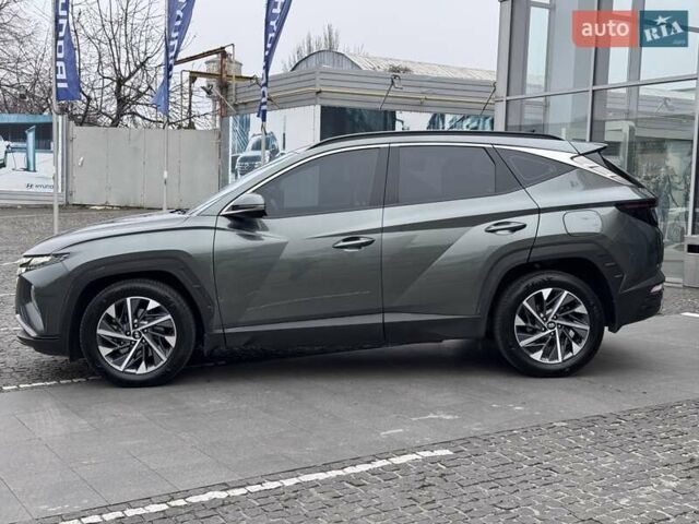 Серый Хендай Туксон, объемом двигателя 2 л и пробегом 62 тыс. км за 24500 $, фото 3 на Automoto.ua