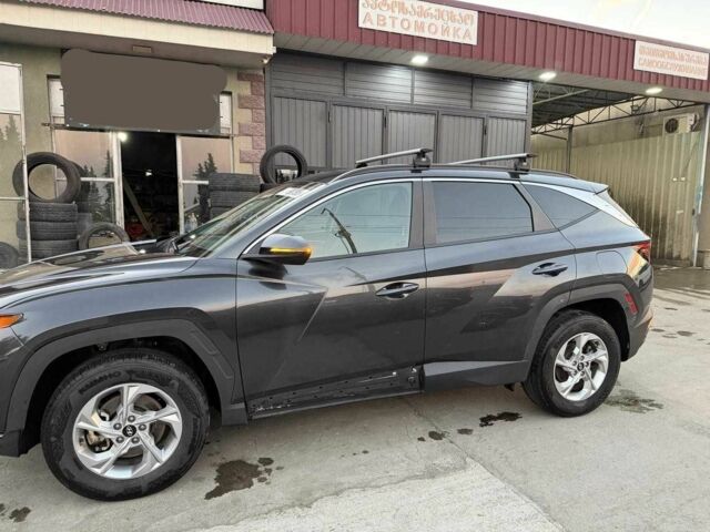 Серый Хендай Туксон, объемом двигателя 2.5 л и пробегом 57 тыс. км за 16500 $, фото 4 на Automoto.ua