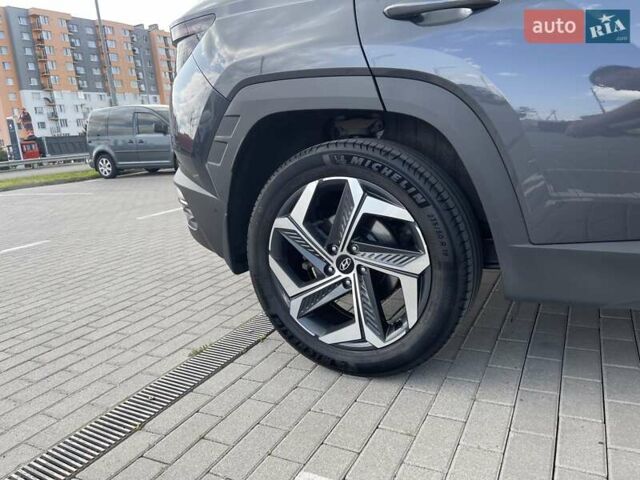 Серый Хендай Туксон, объемом двигателя 1.6 л и пробегом 46 тыс. км за 35000 $, фото 5 на Automoto.ua