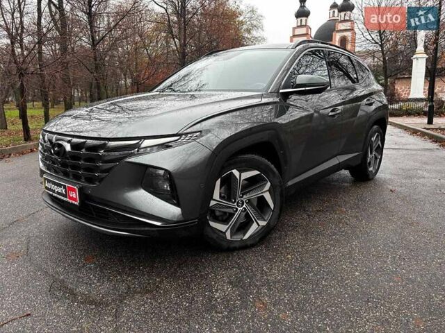 Серый Хендай Туксон, объемом двигателя 1.6 л и пробегом 105 тыс. км за 29990 $, фото 1 на Automoto.ua