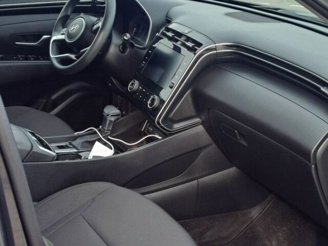 Серый Хендай Туксон, объемом двигателя 0 л и пробегом 27 тыс. км за 26000 $, фото 9 на Automoto.ua