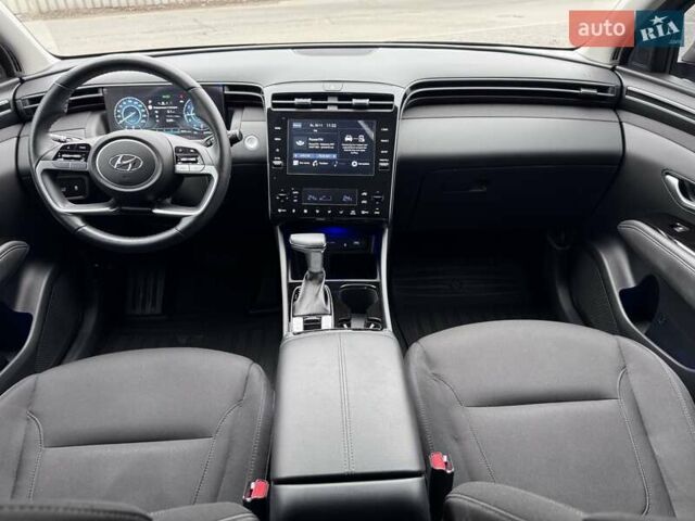 Серый Хендай Туксон, объемом двигателя 2 л и пробегом 62 тыс. км за 24500 $, фото 20 на Automoto.ua