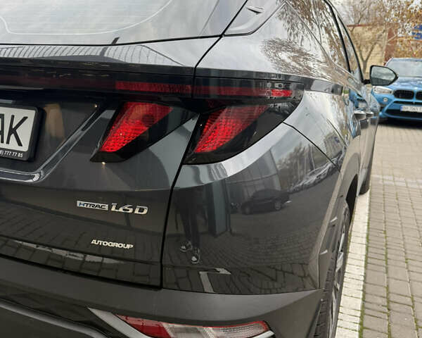 Серый Хендай Туксон, объемом двигателя 1.6 л и пробегом 35 тыс. км за 26000 $, фото 3 на Automoto.ua