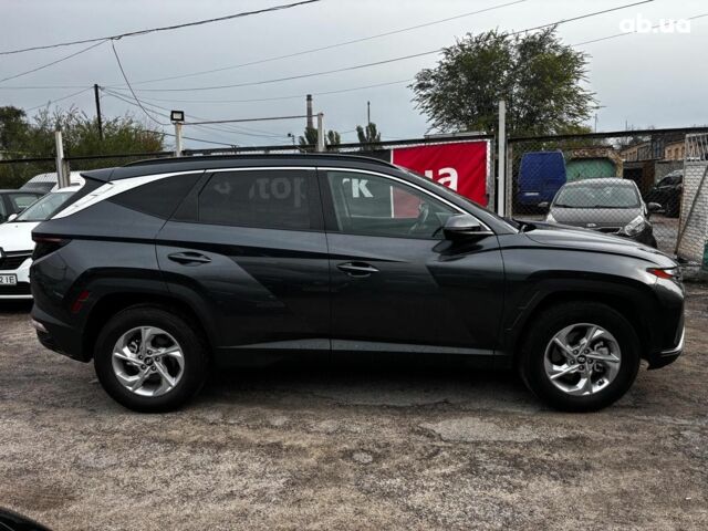 Серый Хендай Туксон, объемом двигателя 2.5 л и пробегом 28 тыс. км за 26990 $, фото 5 на Automoto.ua