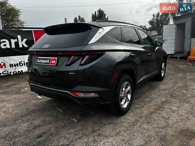 Серый Хендай Туксон, объемом двигателя 2.5 л и пробегом 28 тыс. км за 26990 $, фото 5 на Automoto.ua