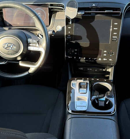 Сірий Хендай Туксон, об'ємом двигуна 1.6 л та пробігом 68 тис. км за 30000 $, фото 5 на Automoto.ua