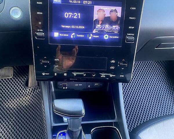 Серый Хендай Туксон, объемом двигателя 2 л и пробегом 23 тыс. км за 29000 $, фото 5 на Automoto.ua