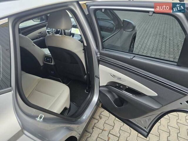 Серый Хендай Туксон, объемом двигателя 2 л и пробегом 39 тыс. км за 30500 $, фото 77 на Automoto.ua