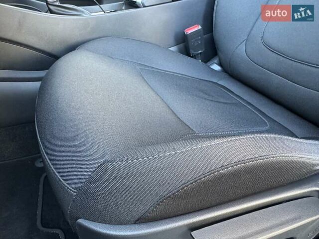 Серый Хендай Туксон, объемом двигателя 2 л и пробегом 37 тыс. км за 25000 $, фото 70 на Automoto.ua