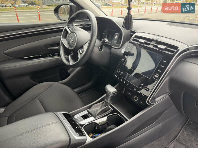 Серый Хендай Туксон, объемом двигателя 2 л и пробегом 18 тыс. км за 27500 $, фото 17 на Automoto.ua