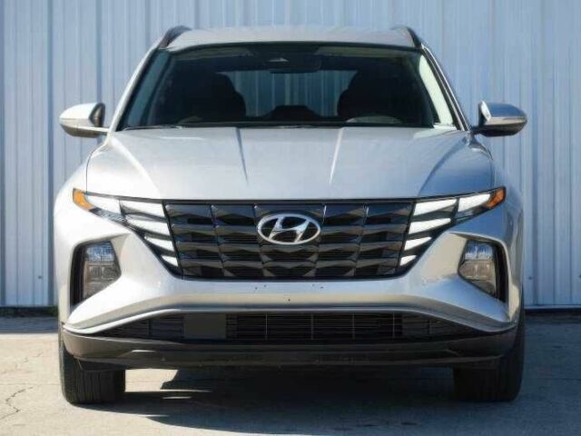 Серый Хендай Туксон, объемом двигателя 2.5 л и пробегом 10 тыс. км за 11000 $, фото 1 на Automoto.ua