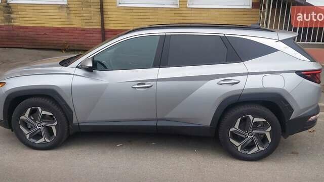 Сірий Хендай Туксон, об'ємом двигуна 1.6 л та пробігом 48 тис. км за 30800 $, фото 3 на Automoto.ua
