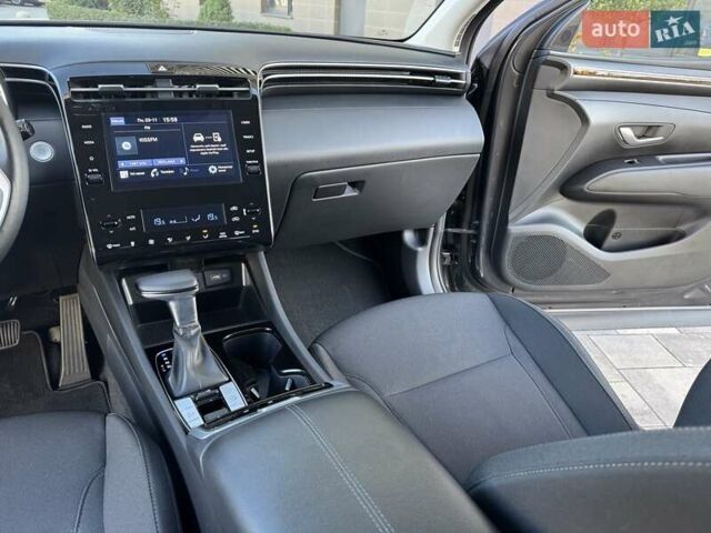 Серый Хендай Туксон, объемом двигателя 2 л и пробегом 37 тыс. км за 25000 $, фото 19 на Automoto.ua
