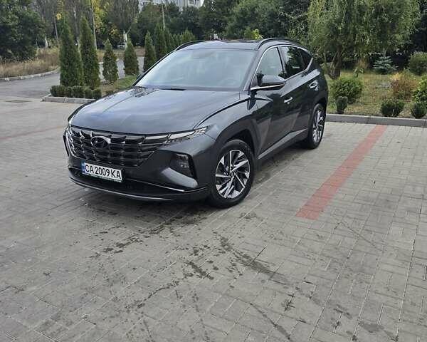 Сірий Хендай Туксон, об'ємом двигуна 2 л та пробігом 77 тис. км за 26900 $, фото 5 на Automoto.ua