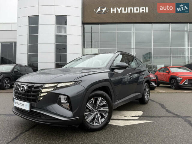 Серый Хендай Туксон, объемом двигателя 2 л и пробегом 11 тыс. км за 25200 $, фото 1 на Automoto.ua