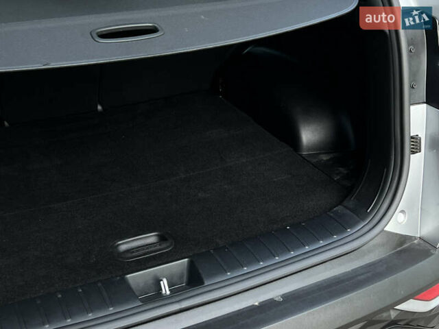 Сірий Хендай Туксон, об'ємом двигуна 2 л та пробігом 68 тис. км за 24500 $, фото 50 на Automoto.ua