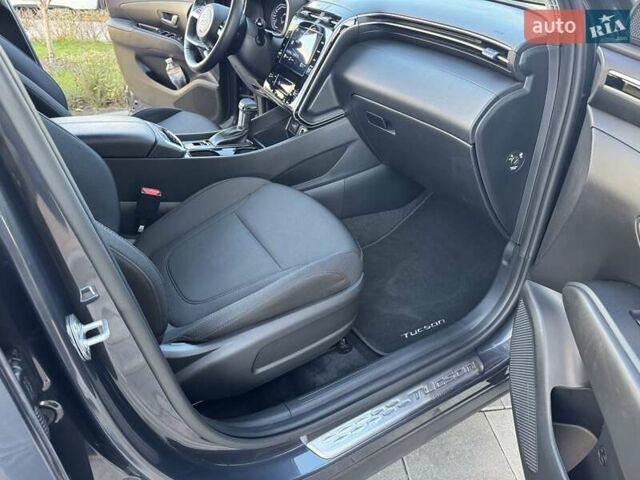 Серый Хендай Туксон, объемом двигателя 2 л и пробегом 37 тыс. км за 25000 $, фото 46 на Automoto.ua