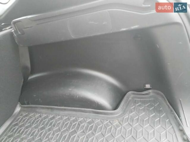 Сірий Хендай Туксон, об'ємом двигуна 2 л та пробігом 38 тис. км за 27000 $, фото 28 на Automoto.ua