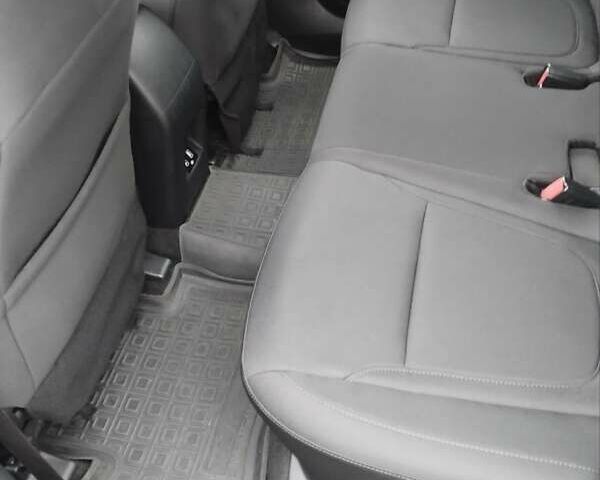 Сірий Хендай Туксон, об'ємом двигуна 2 л та пробігом 38 тис. км за 27000 $, фото 29 на Automoto.ua