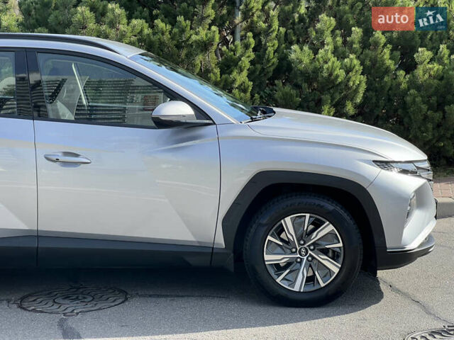 Сірий Хендай Туксон, об'ємом двигуна 2 л та пробігом 68 тис. км за 24500 $, фото 25 на Automoto.ua