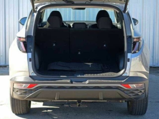 Серый Хендай Туксон, объемом двигателя 2.5 л и пробегом 10 тыс. км за 11000 $, фото 8 на Automoto.ua