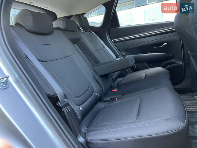 Сірий Хендай Туксон, об'ємом двигуна 2 л та пробігом 68 тис. км за 24500 $, фото 54 на Automoto.ua