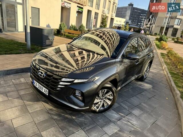 Сірий Хендай Туксон, об'ємом двигуна 2 л та пробігом 37 тис. км за 25000 $, фото 4 на Automoto.ua