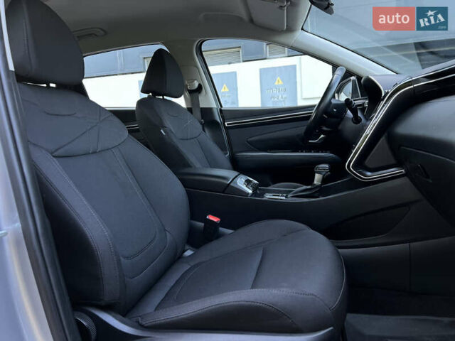 Сірий Хендай Туксон, об'ємом двигуна 2 л та пробігом 68 тис. км за 24500 $, фото 58 на Automoto.ua