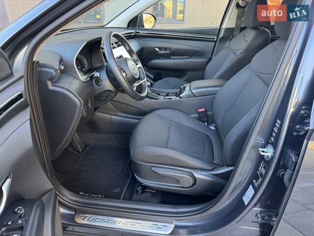 Серый Хендай Туксон, объемом двигателя 2 л и пробегом 37 тыс. км за 25500 $, фото 12 на Automoto.ua