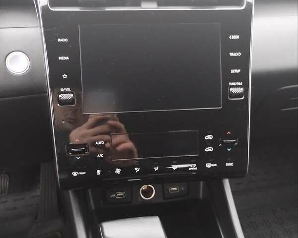 Сірий Хендай Туксон, об'ємом двигуна 2 л та пробігом 38 тис. км за 27000 $, фото 25 на Automoto.ua