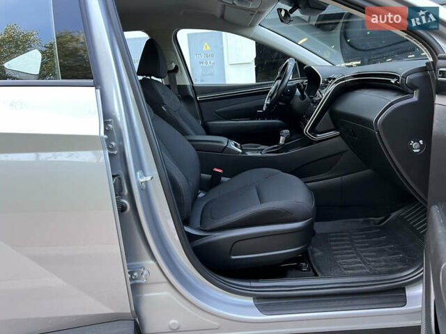 Сірий Хендай Туксон, об'ємом двигуна 2 л та пробігом 68 тис. км за 24500 $, фото 57 на Automoto.ua